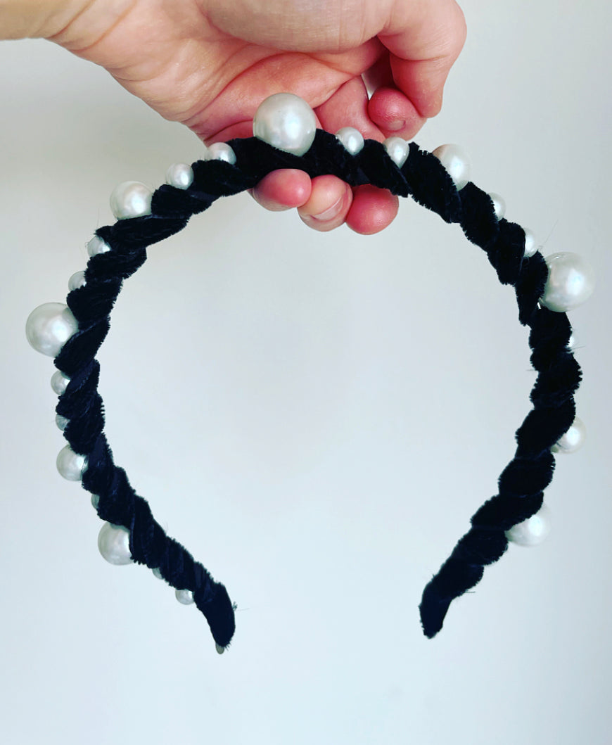 Mega Pearls Crown