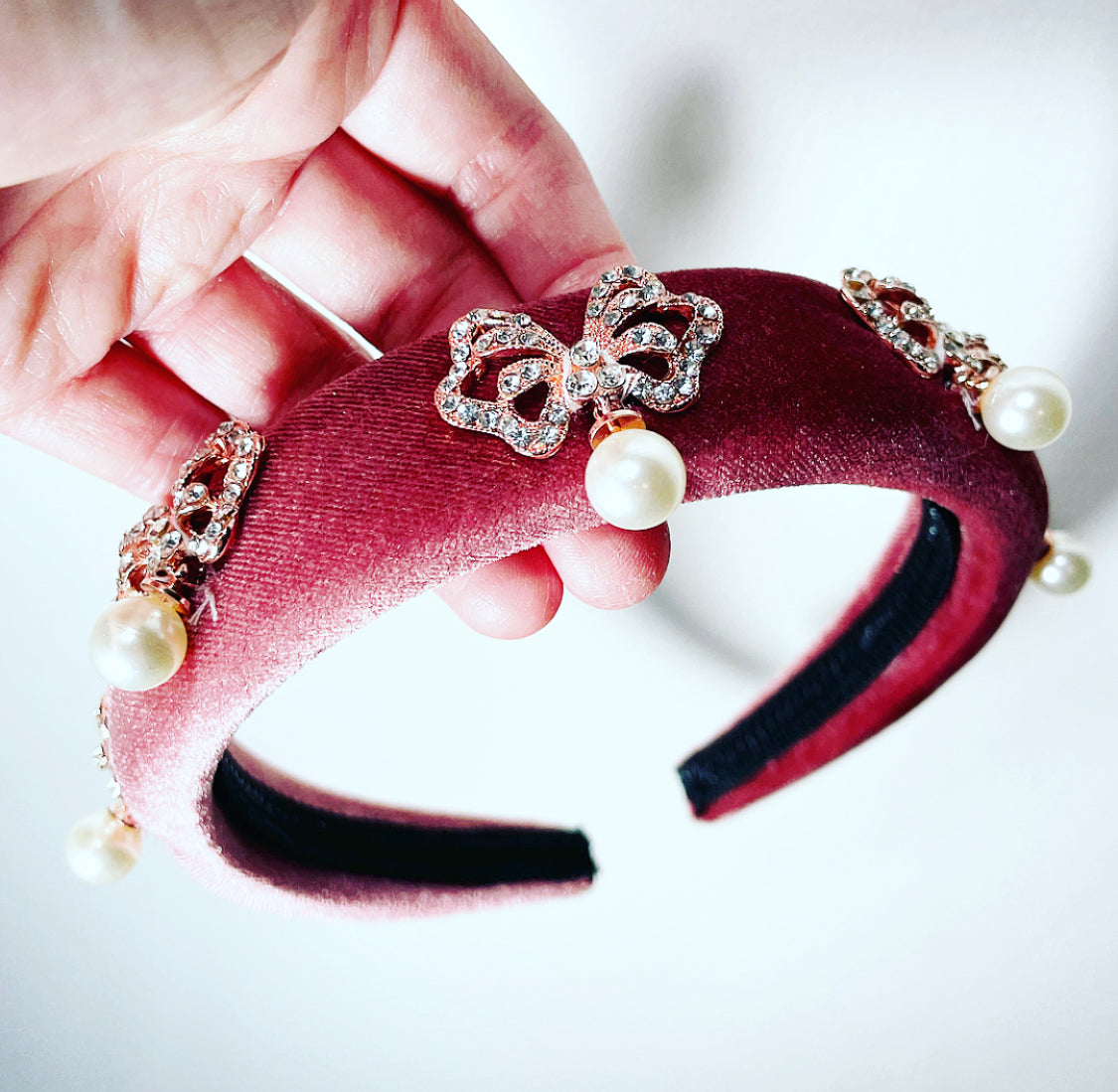 Crystal Bow Hanging Pearl Velvet Padded Headband