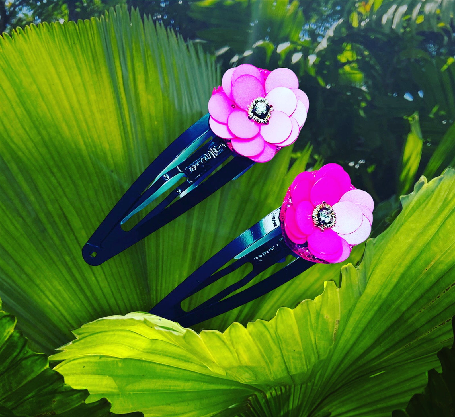 HETTIE x MOXIE Sequin Flower Snap Clip Set