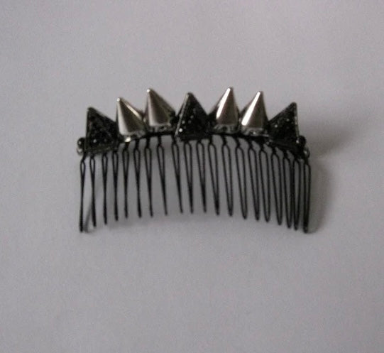 Black Crystal Silver Spike Comb